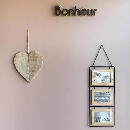 Le Domaine De La Desiree Villa *