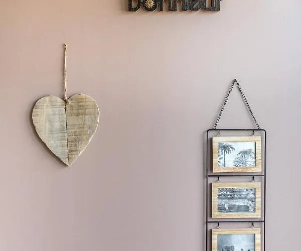 Le Domaine De La Desiree فيلة *